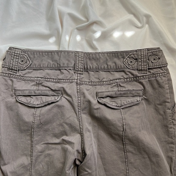 Mossimo Supply khaki capri  pant with button cuff sz11 - Picture 5 of 5